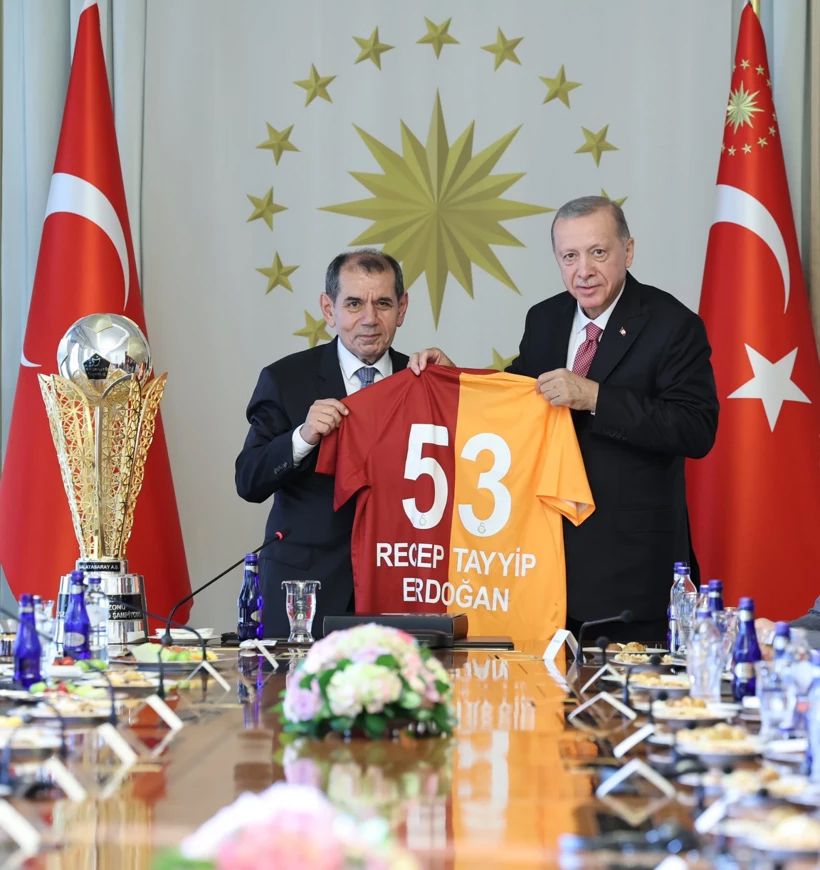 Dursun Özbek'in futbolculuk yılları! Cumhurbaşkanı Erdoğan ile aynı sahayı paylaşmış 6