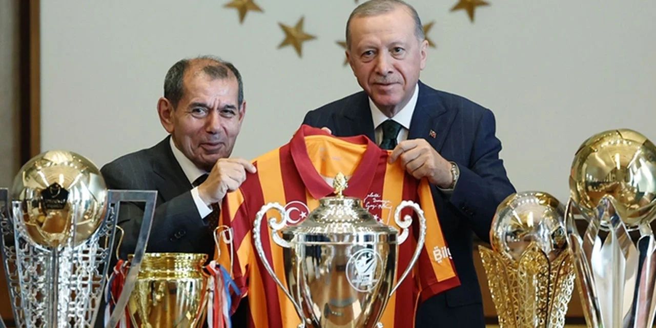 Dursun Özbek'in futbolculuk yılları! Cumhurbaşkanı Erdoğan ile aynı sahayı paylaşmış 9