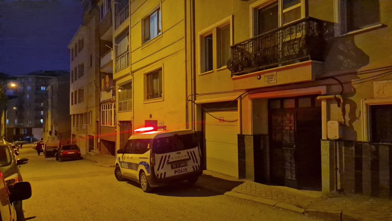 Eskişehir'de şüpheli ölüm! Emekli okul müdürünün ölümüne ne sebep oldu? 2