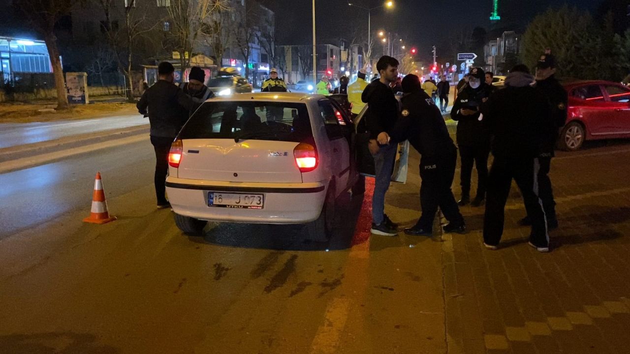 Bursa'da trafik denetlemesi: 25 sürücüye 448 bin TL ceza 2