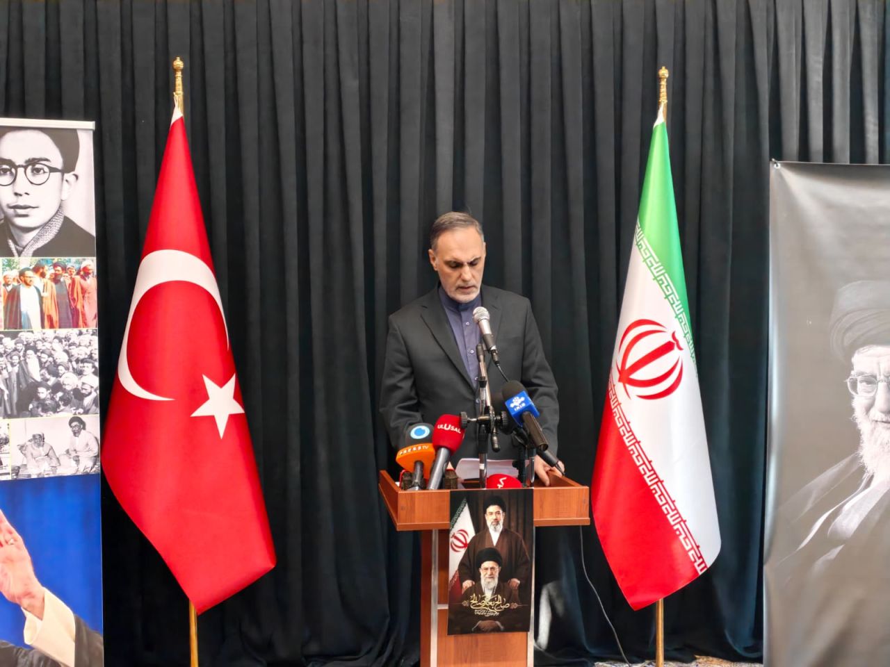 Ankara'nın İran Büyükelçiliği'nde Hamaney için anma töreni 3