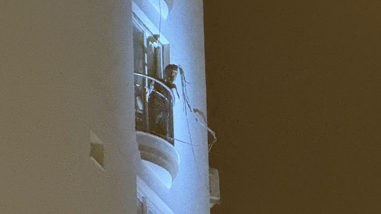 Adana'da kolonyalı dehşet! "Kendimi ve evi yakacağım" diyerek korku saçtı 1