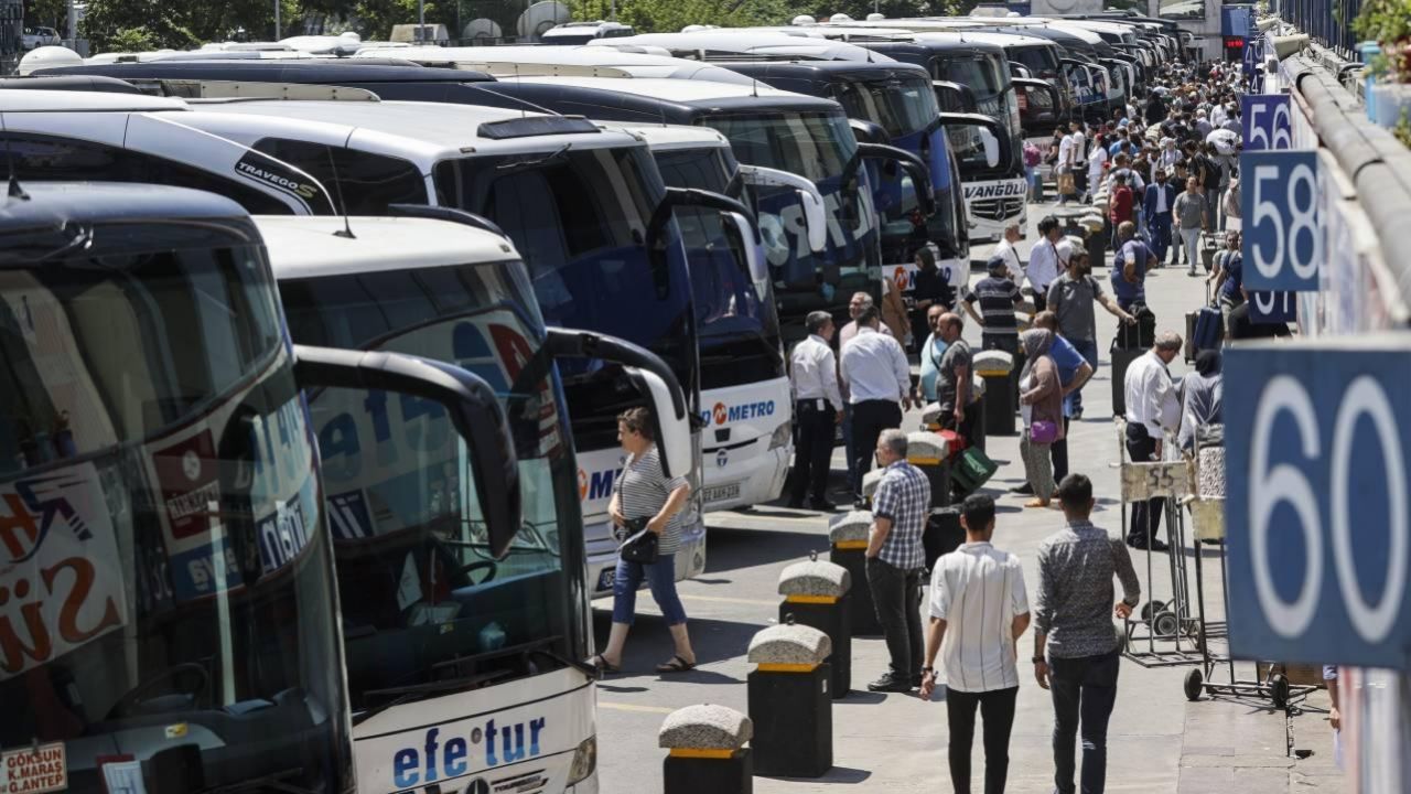 Bayramda tatile gidecekler için bayram biletleri satışta çıktı! İşte akaryakıt zamlarının ardından yeni bilet fiyatları 5