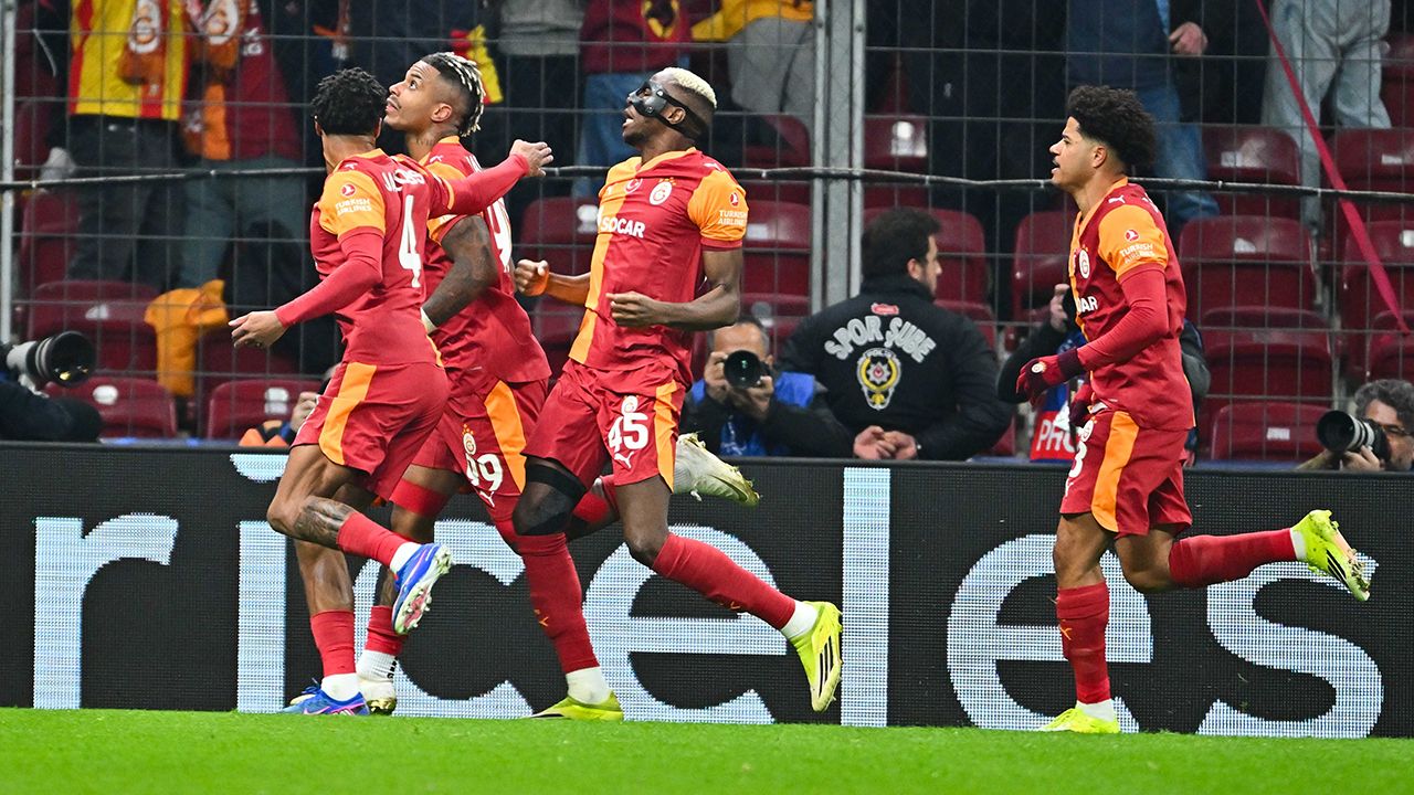 Galatasaraylı futbolcu hakkında ilginç iddia: 'Pavyoncu' 3