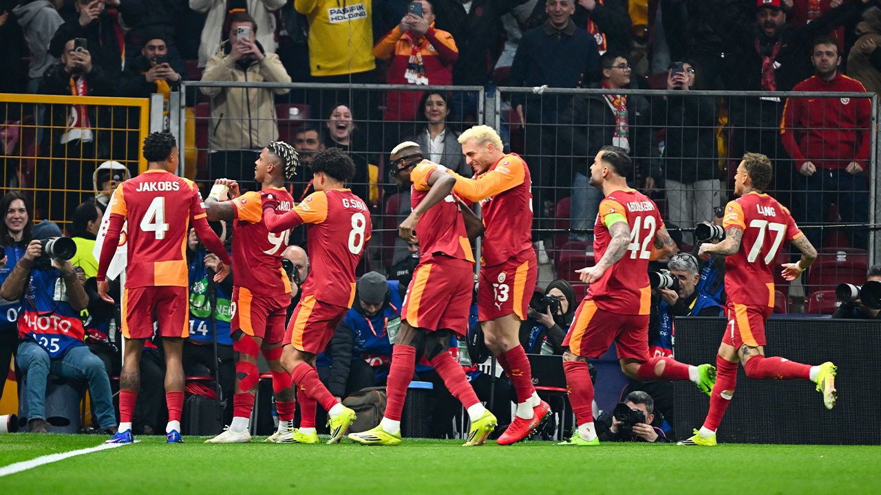 Galatasaraylı futbolcu hakkında ilginç iddia: 'Pavyoncu' 1