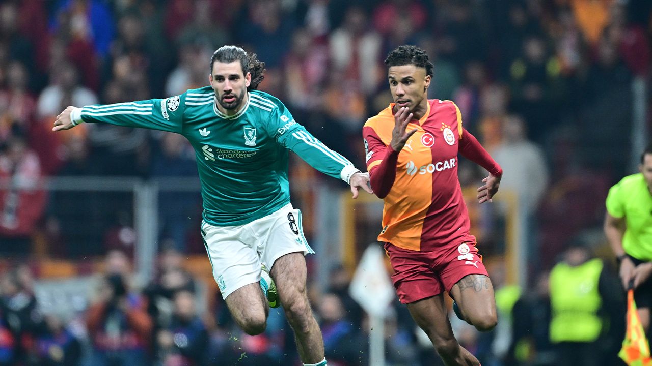 Galatasaraylı futbolcu hakkında ilginç iddia: 'Pavyoncu' 8