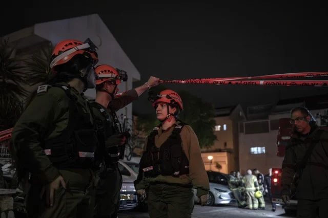 Orta Doğu'da en sıcak gece... Trump görüntüleri paylaştı: ABD, İran petrolünün kalbi Hark Adası'nı vurdu! 8