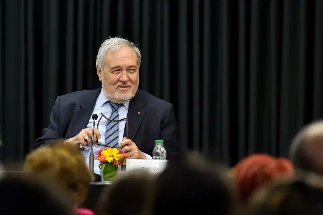 İlber Ortaylı'nın ailesi, cenazeye geleceklere çağrı yaptı: Sakın göndermeyin... 2