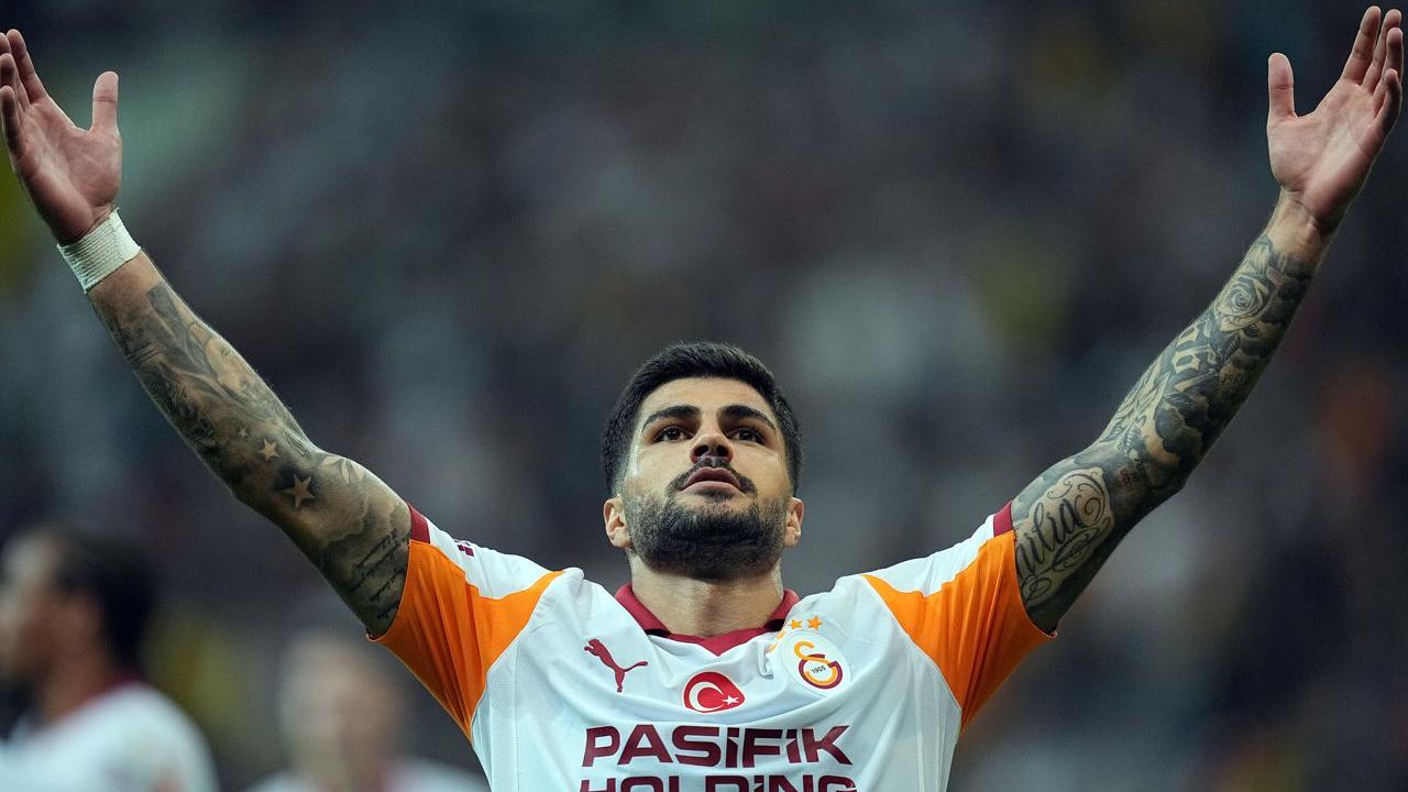 Galatasaray'ın Başakşehir maçı ilk 11'i belli oldu! Okan Buruk kadroda son kararı verdi 6