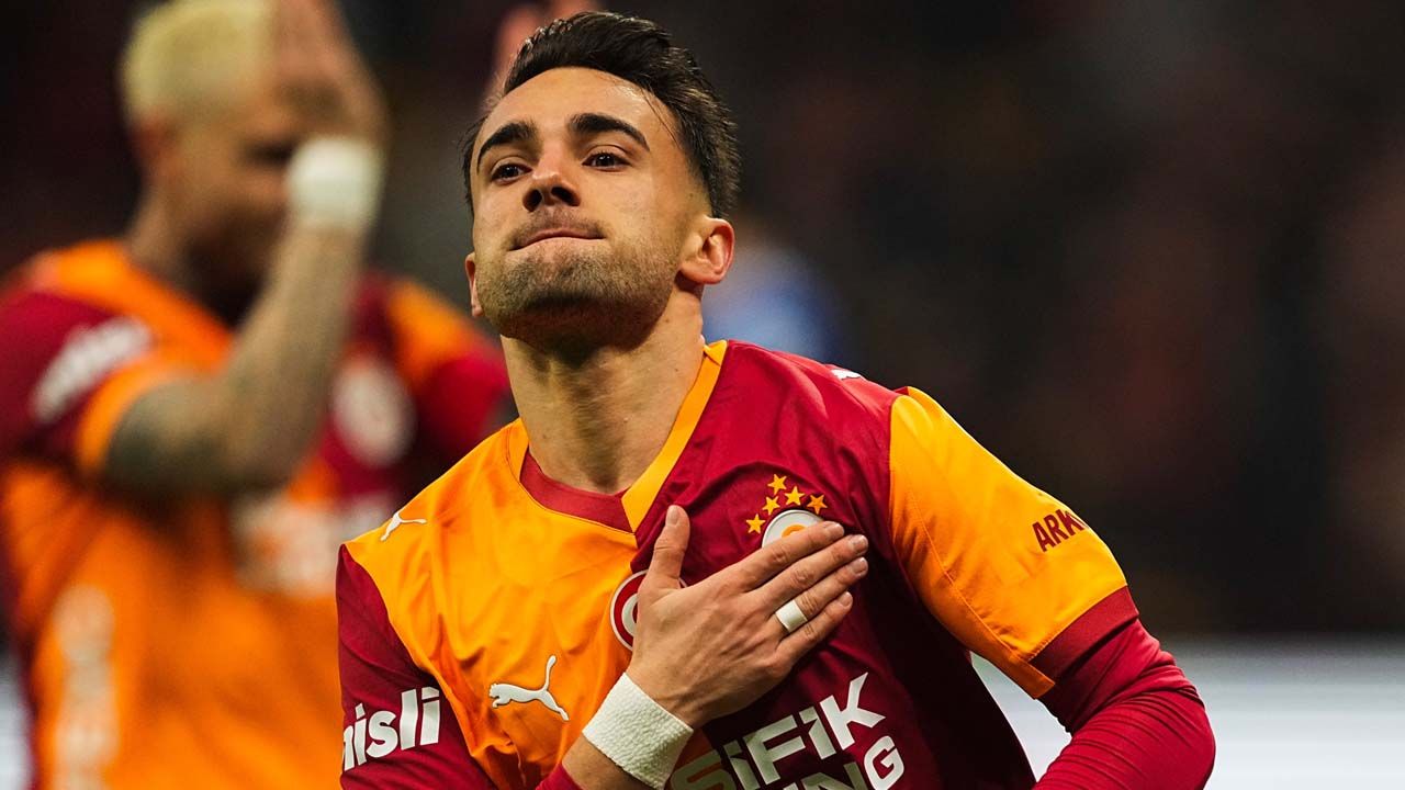 Galatasaray'ın Başakşehir maçı ilk 11'i belli oldu! Okan Buruk kadroda son kararı verdi 16