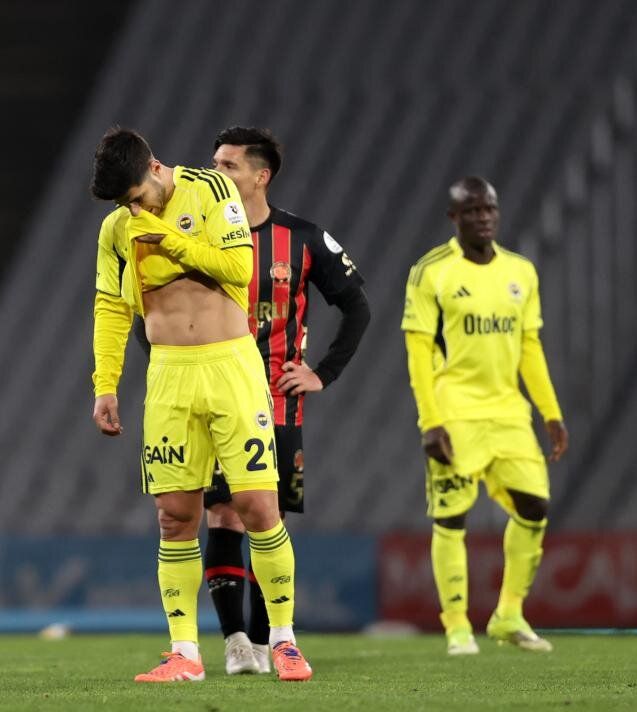 Rıdvan Dilmen büyük tehlike öncesi Fenerbahçe'yi uyardı: "Haftaya taraftar tribüne başka amaçla gelecek" 3