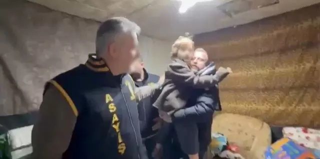7 yıllık esaret bitti! Bursa'da insanlık dışı dram: Alman annesinden kaçırılan çocuk çöp yığınları arasında bulundu! 5