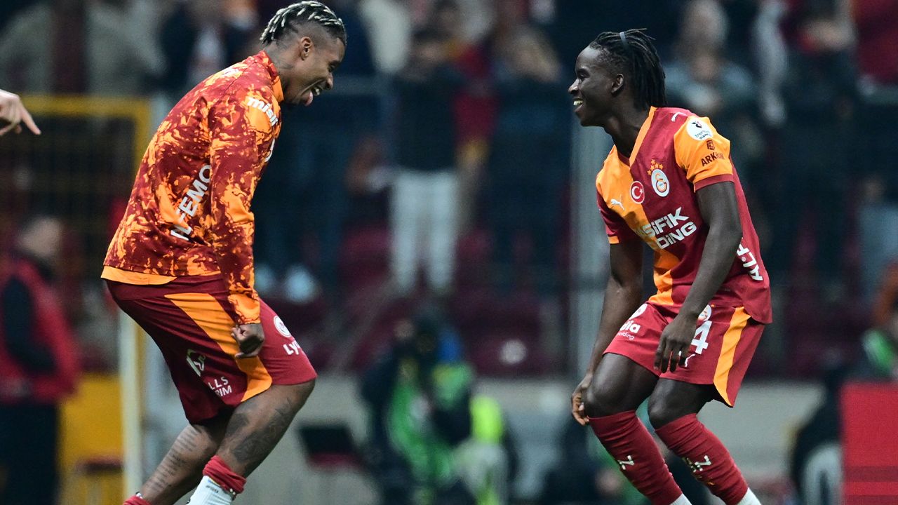 Beşiktaşlı yorumcudan ilginç sözler: Yapı sapı falan yok 4
