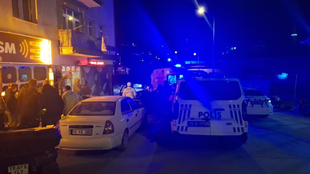 Feci ölüm! Metrelerce yükseklikten beton zemine düşen yaşlı adam hayatını kaybetti 1