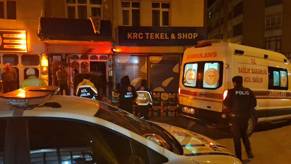 Feci ölüm! Metrelerce yükseklikten beton zemine düşen yaşlı adam hayatını kaybetti 2