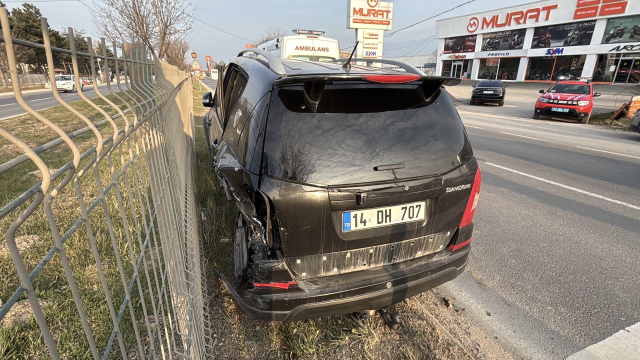 Bolu’da lüks otomobil ile cip çarpıştı: 4 yaralı 2