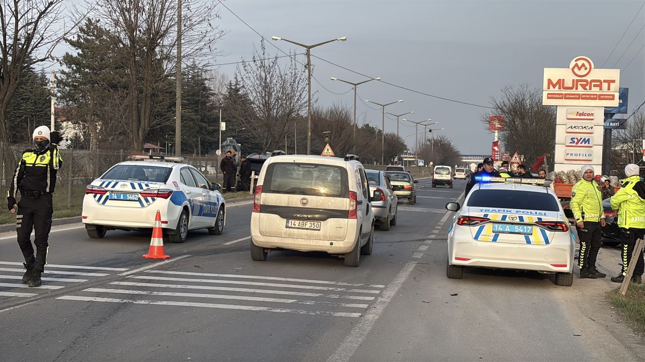 Bolu’da lüks otomobil ile cip çarpıştı: 4 yaralı 4