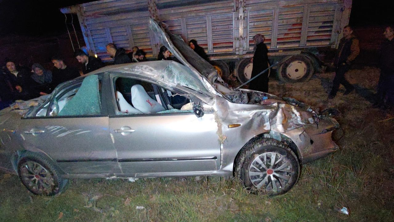 Bolu’da kazada ortalık savaş alanına döndü: 4 yaralı 3