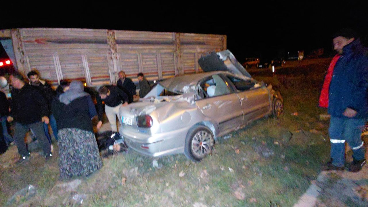Bolu’da kazada ortalık savaş alanına döndü: 4 yaralı 4