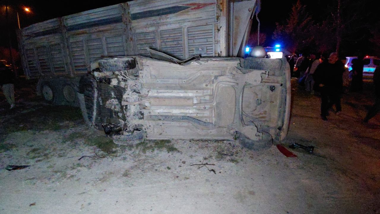 Bolu’da kazada ortalık savaş alanına döndü: 4 yaralı 1