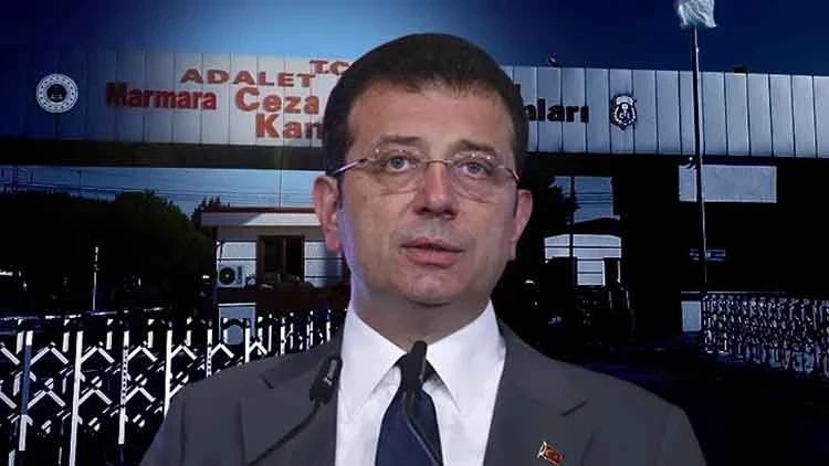İBB davasında kritik pazartesi: Başlamadan ertelendi! CHP'li Turan Taşkın Özer avukat cübbesiyle geldi! Mahkeme heyeti salonu terk etti... 4