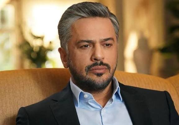 Emre Altuğ aşk yaşıyor! Bakın sevgilisi kimmiş... 2