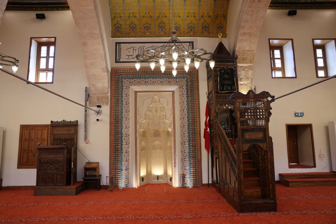 Depremde ağır hasar görmüştü: Asırlık emanet cemaatiyle kavuştu! Kahramanmaraş Ulu Camii Kadir Gecesi'nde yeniden ibadete açıldı 1