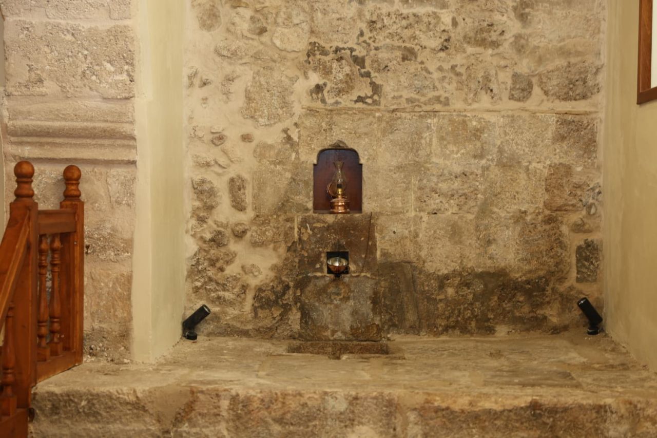 Depremde ağır hasar görmüştü: Asırlık emanet cemaatiyle kavuştu! Kahramanmaraş Ulu Camii Kadir Gecesi'nde yeniden ibadete açıldı 6