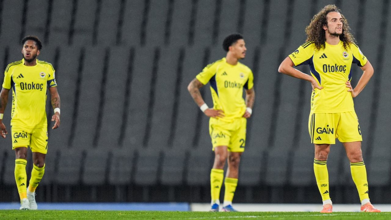 Fenerbahçe'de Beşiktaş maçı öncesi büyük tehlike! Domenico Tedesco kara kara düşünüyor: 6 futbolcu için tehlike çanları çalıyor 5