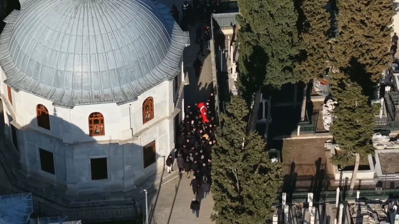 İlber Ortaylı'ya veda! Gözyaşlarıyla son yolculuğuna uğurlandı 2