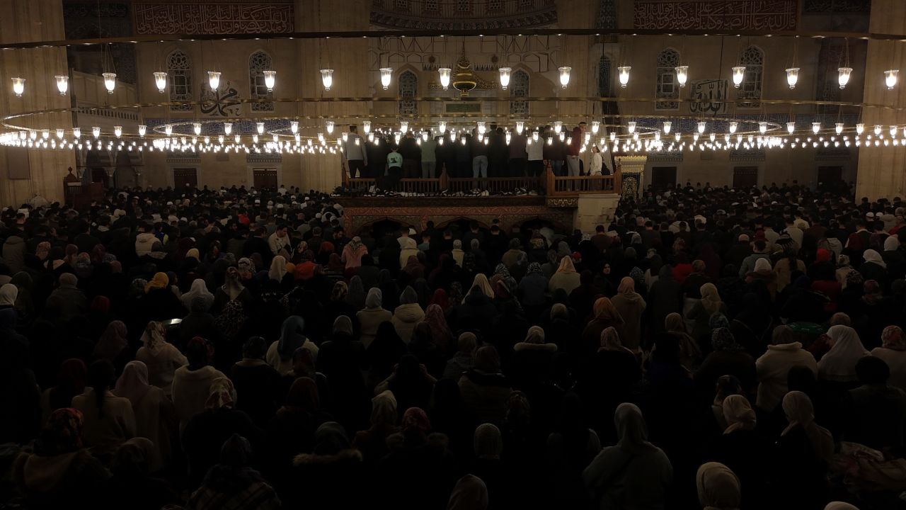 Selimiye Camii Kadir Gecesi'nde doldu taştı 1