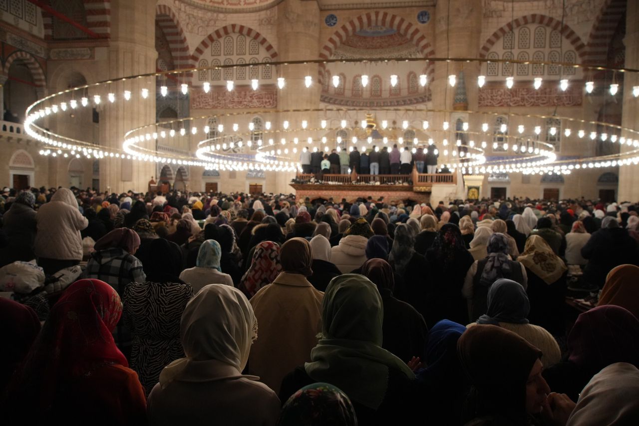 Selimiye Camii Kadir Gecesi'nde doldu taştı 3