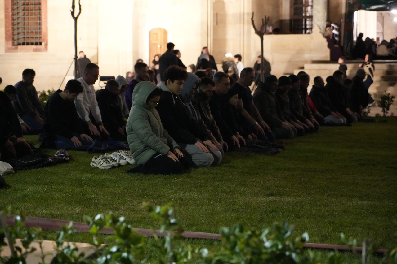 Selimiye Camii Kadir Gecesi'nde doldu taştı 5