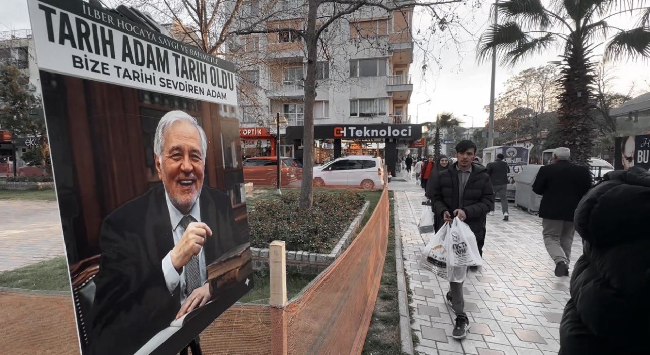 Manisa'da esnaftan İlber Ortaylı için helva hayrı 1