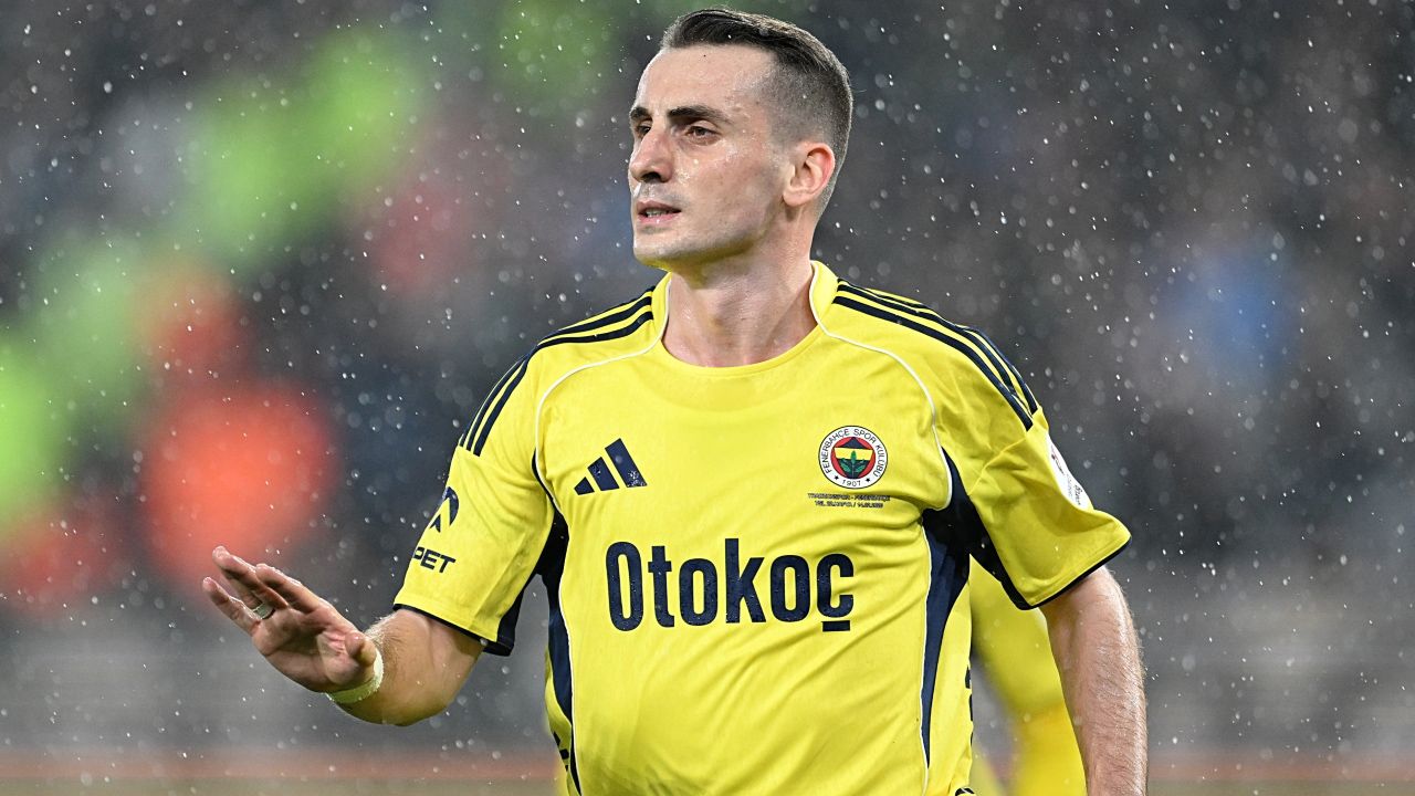 Fenerbahçe'nin büyük çöküşündeki sebep ortaya çıktı! Trabzonspor maçı sonrası uçakta prim kavgası: "Para yoksa şampiyonluk da yok" 8