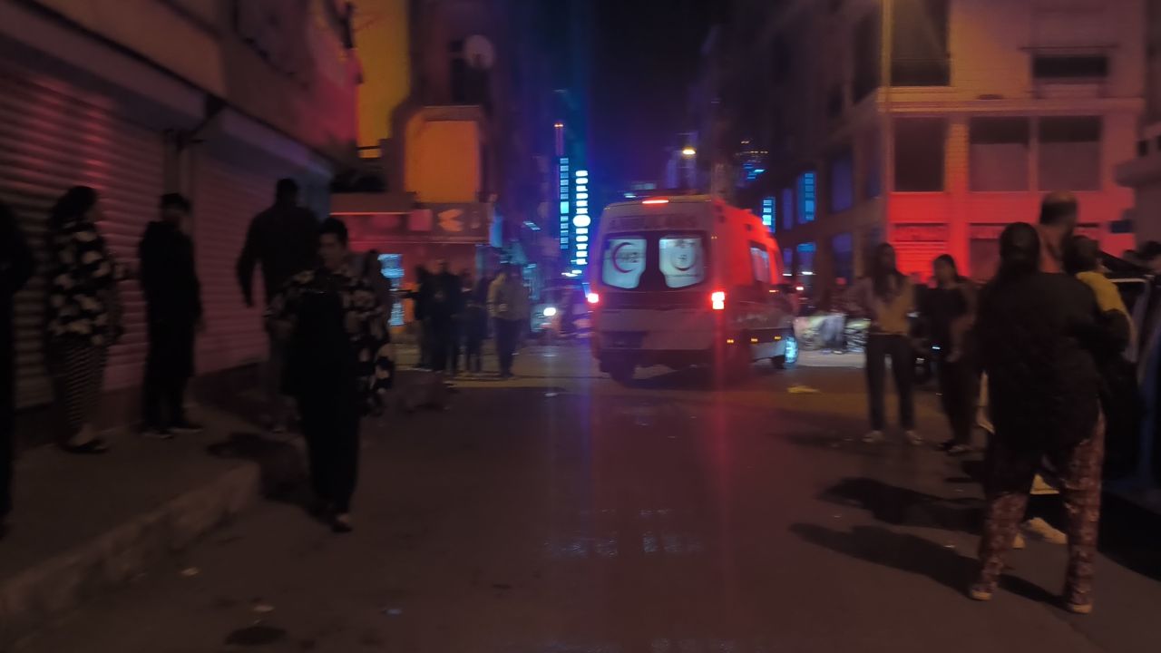 Komşuların tartışması silahlı kavgaya dönüştü: 2 yaralı 5