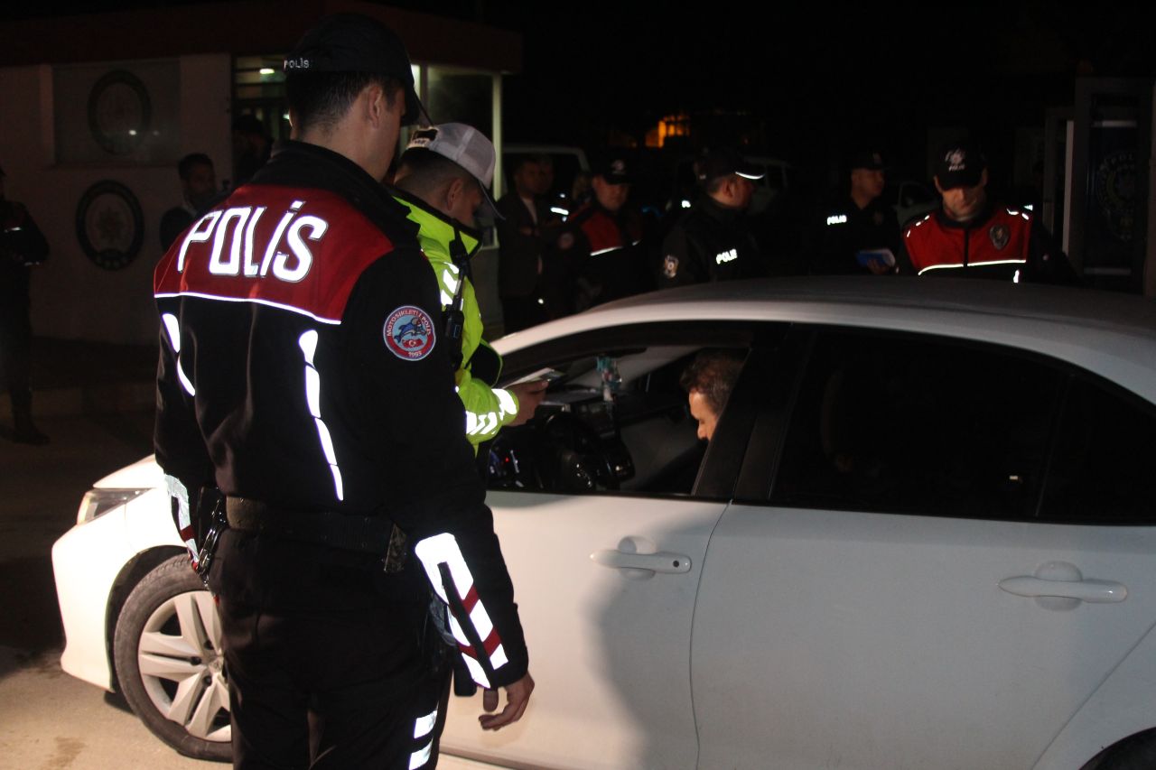 Adana’da 2 bin 305 personelle ‘Huzur ve Güven’ uygulaması 1