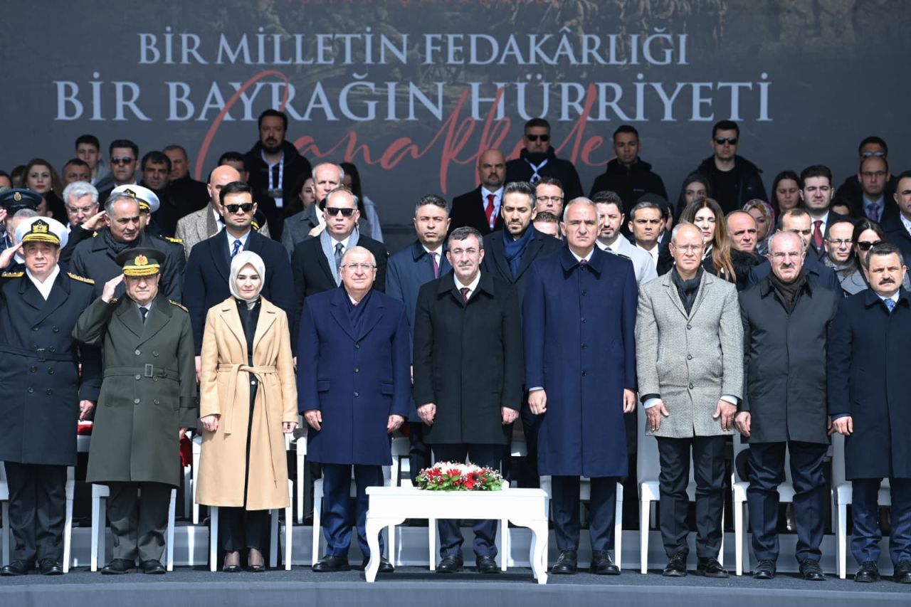 Çanakkale Destanı 111 yıl sonra aynı ruhla anıldı! Bakan Ersoy: “Güçlünün değil haklının galip geleceğini buradan bir kez daha ilan ediyoruz” 3