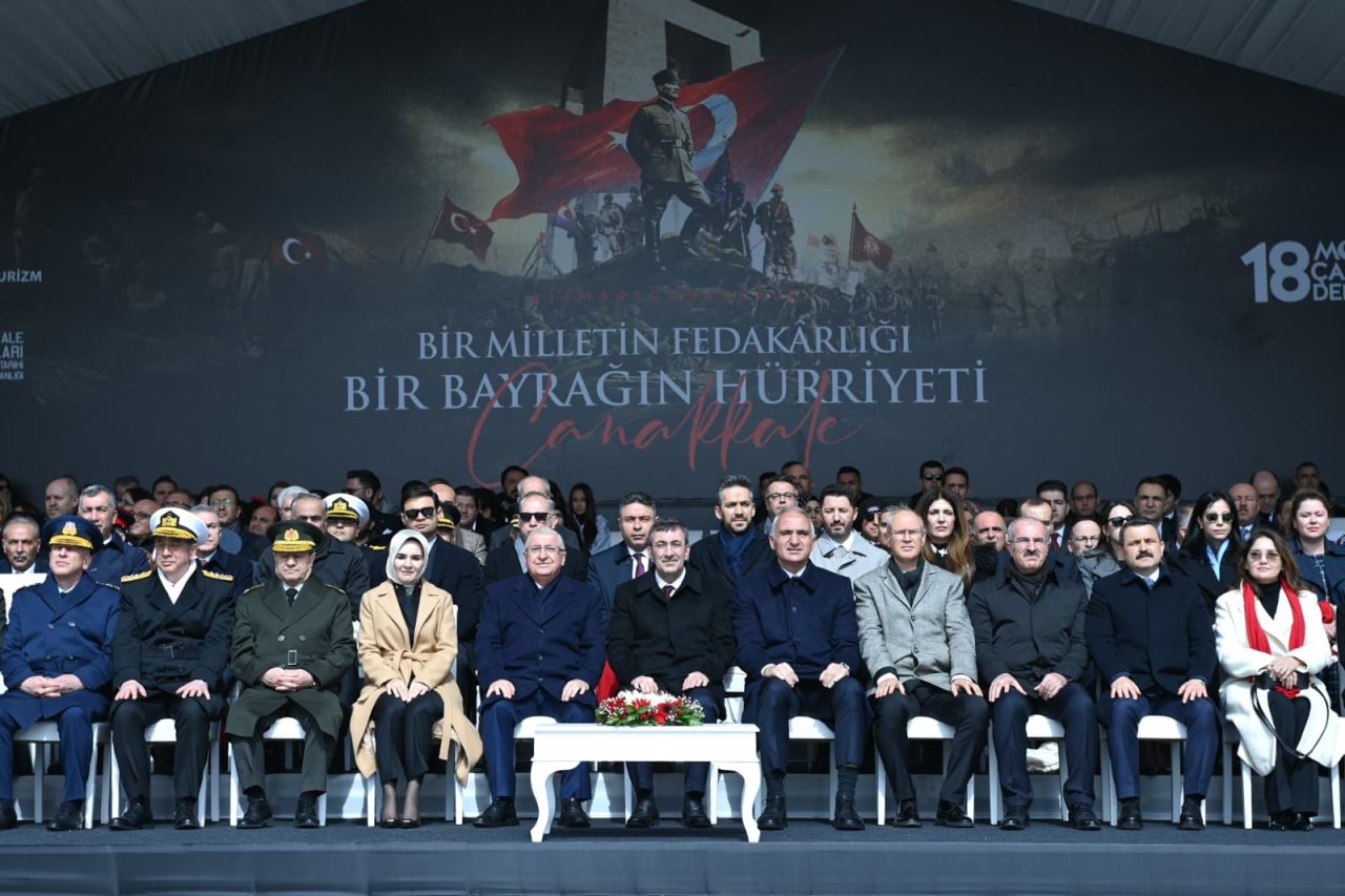 Çanakkale Destanı 111 yıl sonra aynı ruhla anıldı! Bakan Ersoy: “Güçlünün değil haklının galip geleceğini buradan bir kez daha ilan ediyoruz” 4