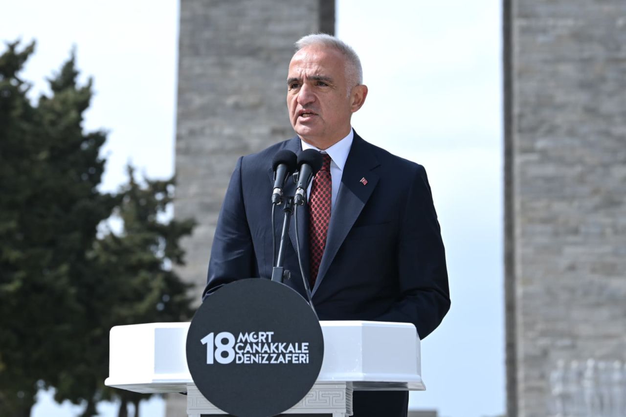 Çanakkale Destanı 111 yıl sonra aynı ruhla anıldı! Bakan Ersoy: “Güçlünün değil haklının galip geleceğini buradan bir kez daha ilan ediyoruz” 13