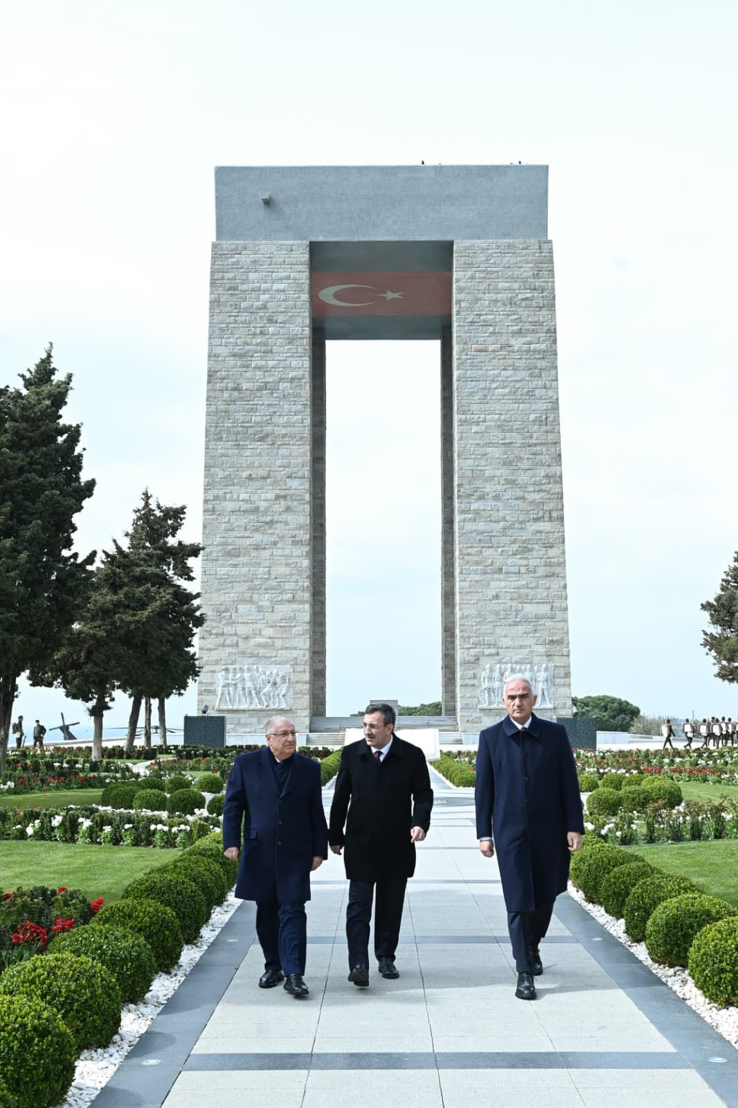 Çanakkale Destanı 111 yıl sonra aynı ruhla anıldı! Bakan Ersoy: “Güçlünün değil haklının galip geleceğini buradan bir kez daha ilan ediyoruz” 5
