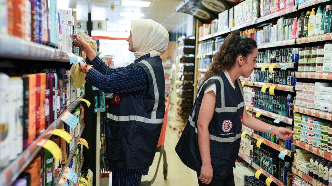 Ticaret Bakanlığı fiyat istikrarı için dev paketi açıkladı: Gıda arzını korumak ve enflasyonu düşürmek için eş zamanlı müdahale başladı 7