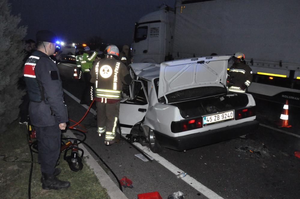 Korkunç kaza: 2 ölü, 5 yaralı 4