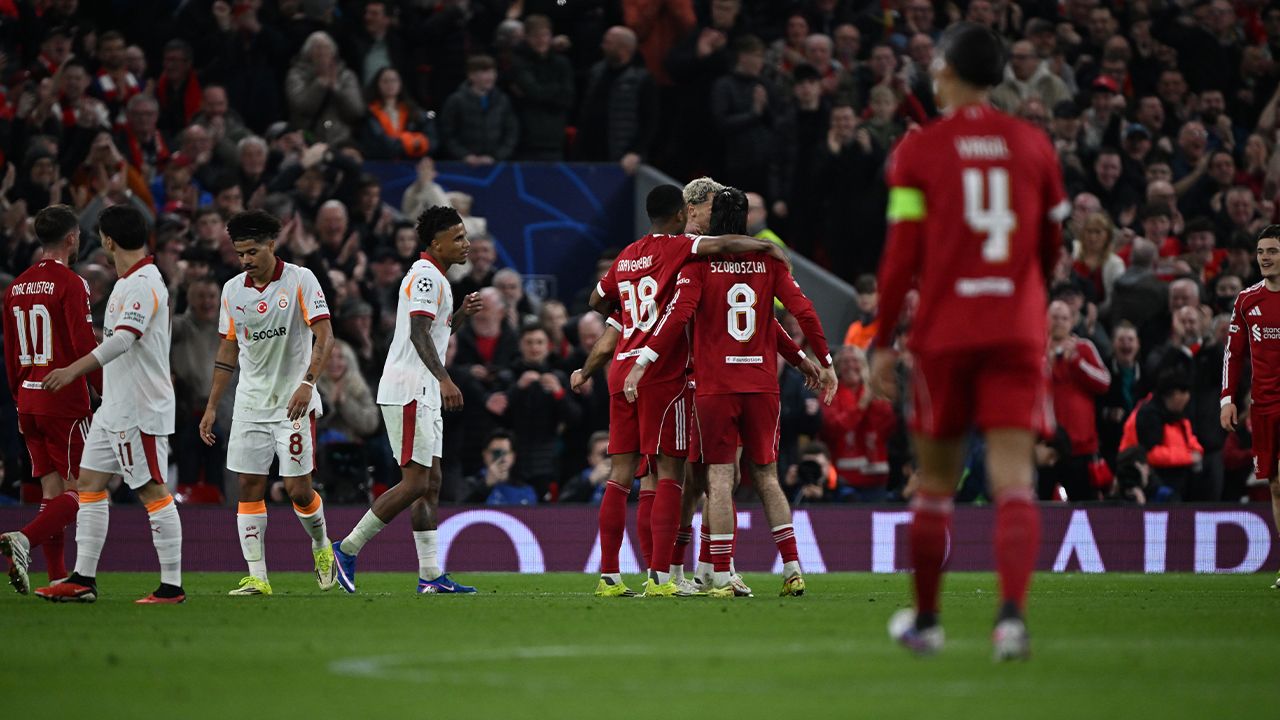 Okan Buruk, Liverpool maçının ardından hakemi eleştirdi 1