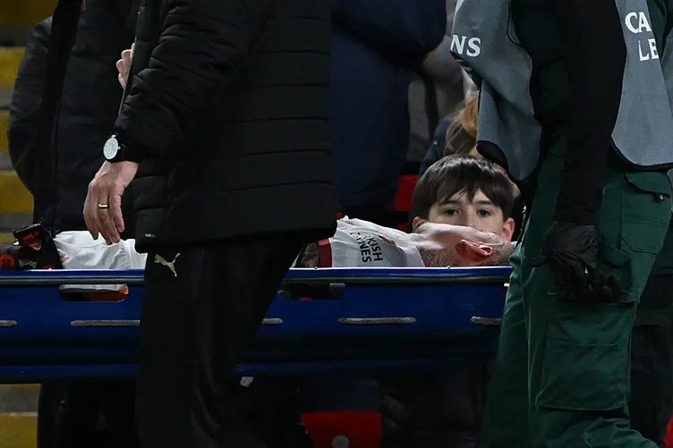 Galatasaray'da Noa Lang ve Osimhen şoku! Sabaha karşı resmi açıklama geldi: Sezonu kapatabilir! 10