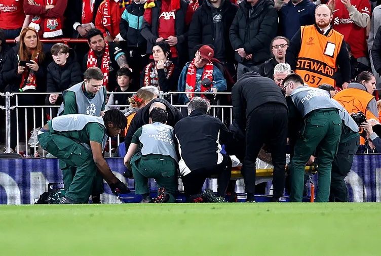 Galatasaray'da Noa Lang ve Osimhen şoku! Sabaha karşı resmi açıklama geldi: Sezonu kapatabilir! 11