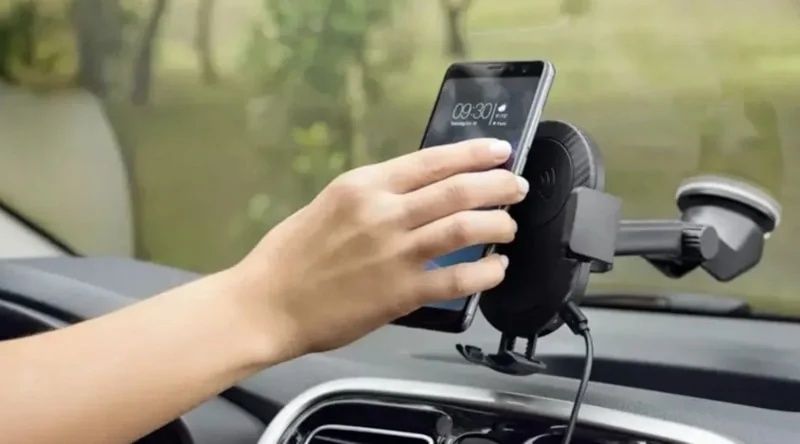 Trafikte yeni yasak: Ön cama telefon takana 21 bin TL ceza! 1 Nisan'da yeni dönem başlıyor 5