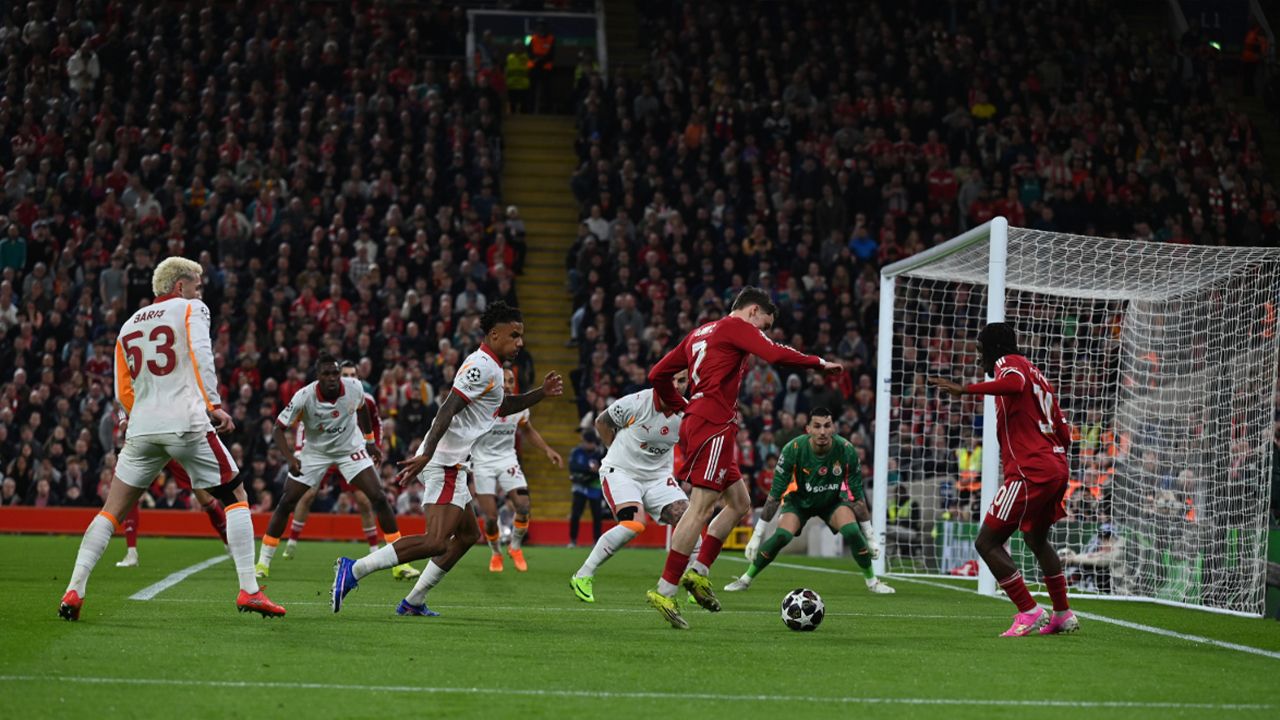 3 Premier Lig takımı Uğurcan Çakır'ı istiyor 5
