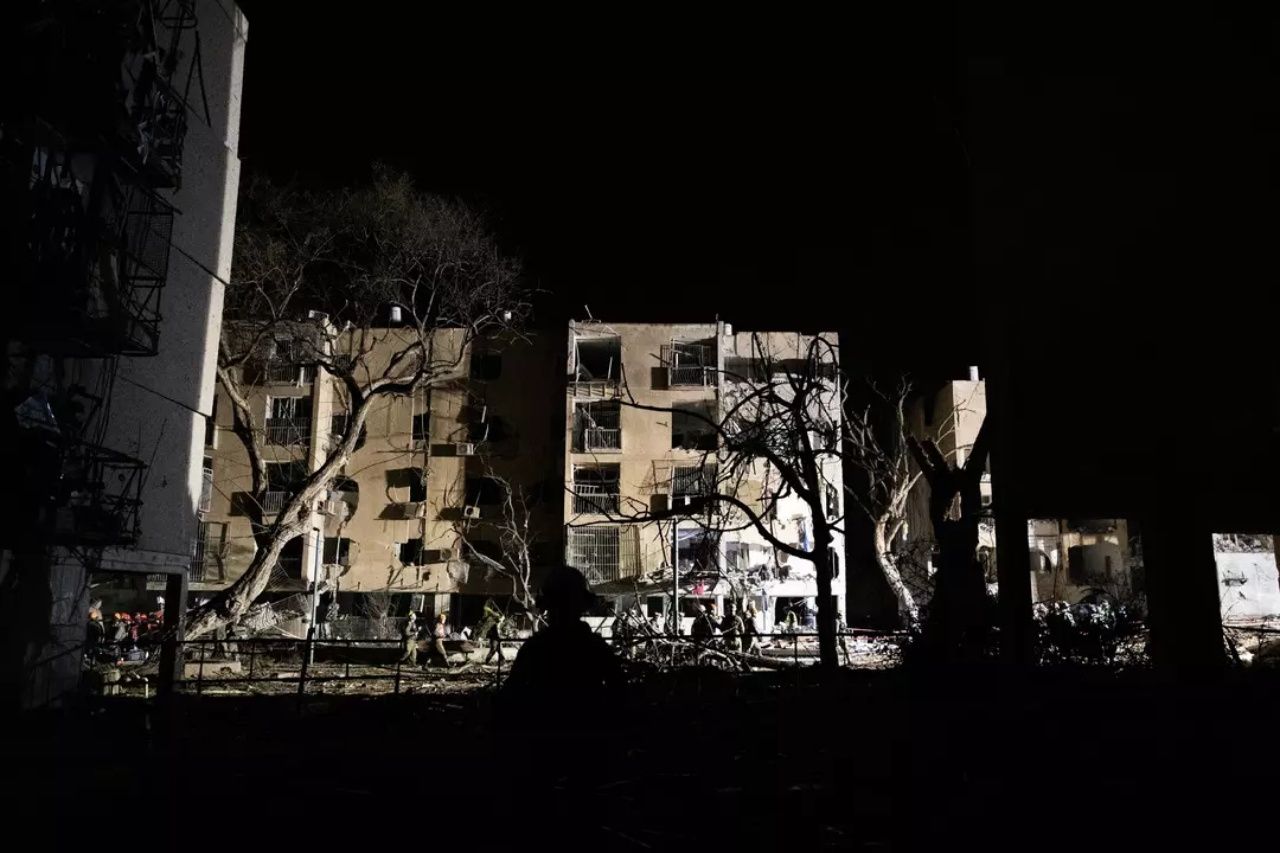 200'den fazla ölü ve yaralı var! İran İsrail'de çok sayıda kenti vurdu 3
