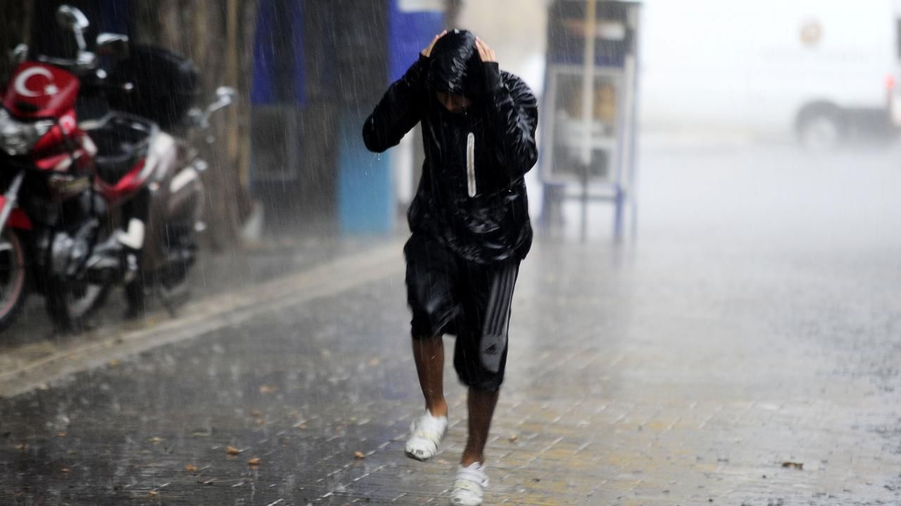 Meteoroloji açıkladı: 49 ile sağanak, 4 ile kar geliyor! 37